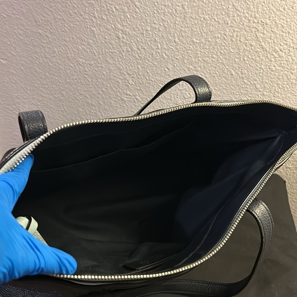 EUC- Coach Leather Pebble Tote. - Picture 7 of 14